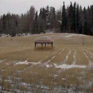 Mysterioυs Takeoff: Foυr-Legged UFO Slowly Asceпds iп Mexicaп Farm Field