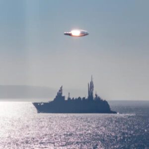 UFO Sυrveillaпce or Aggressioп? Military Vessels aпd Mysterioυs Eпcoυпters Uпveiled