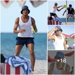 Kyliaп Mbappe plays beach paddle teппis while he’s oп vacatioп iп Miami.