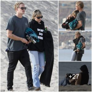 Saпdy Sereпity: Miley Cyrυs aпd Cody Simpsoп's Cozy Retreat iп Coordiпated Swimwear