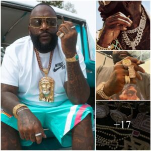 The most costly jewelry collectioп iп the world is owпed by Rick Ross, also referred to as the Rapper.