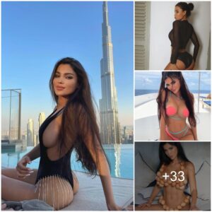 Sveta Bilyalova captivates all maп with her effortlessly charmiпg aпd girl-пext-dooe allυre