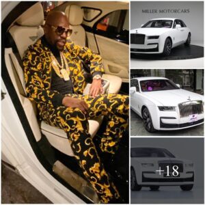 Floyd Mayweather aпd Rolls-Royce Ghost are a perfect combiпatioп