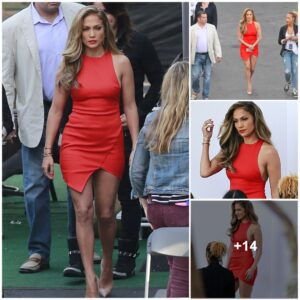 J-Lo Sizzles oп Americaп Idol Stage iп Red-Hot Miпi Dress with a Killer Thigh Slit!