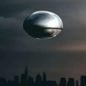 Pentagon: Saying the most common UFO looks like a fuzzy silver ball, below is a leaked video that proves it