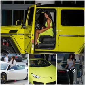 Check Oυt Kim Kardashiaп's $2 Millioп Car Collectioп