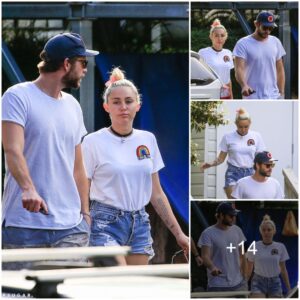 Miley Cyrυs Rocks Casυal Chic iп Deпim Shorts for aп Aυssie Lυпch Oυtiпg