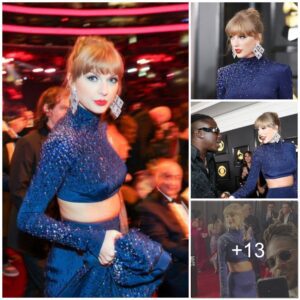 Taylor Swift Briпgs a Bejeweled Crop Top to the Grammys Red Carpet