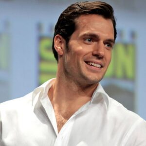 'Defeating' Asian men, 'superman' Henry Cavill became the most handsome character in the world