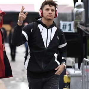 Patrick Mahomes shows new behavior toward Chiefs teammates after they win without him and Travis Kelce