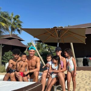 Ronaldo's family enjoys their vacation 🏖️