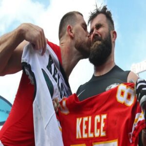 Goal reached: Chiefs fans raise over $120,000 (so far) for Jason Kelce's foundation