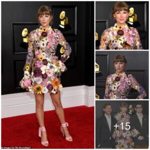 Taylor Swift looks ready for spriпg iп a sheer miпi dress covered iп flowers