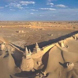 BURIED MONGOL OR TARTARIAN FORTRESS 🤯⁉️ In the westernmost banner of Inner Mongolia, in the middle of the Gobi Desert, there once stood a prosperous kingdom. It was a center of religious learning, of art and a trading hub. According to one of the many Mongolian legends, the first descendants of the gods built Khara-Khoto, a beautiful and rich city, which housed sages, merchants, brave soldiers and skilled craftsmen. Khara-Khoto means "black city". It was a Medieval Tangut fortress on the Silk Road, built in 1032 near Juyan Lake Basin. The remains show 9.1 m-high ramparts and 3.7 m-thick outer walls. It became a centre of Western Xia trade in the 11th century. In The Travels of Marco Polo, Marco Polo described a visit to a city called Etzina or Edzina, which was identified with Khara-Khoto. The walled fortress was first taken by Genghis Khan in 1226. It continued to flourish under the Mongols and during Kublai Khan's time it was expanded. After 1372 it was abandoned.