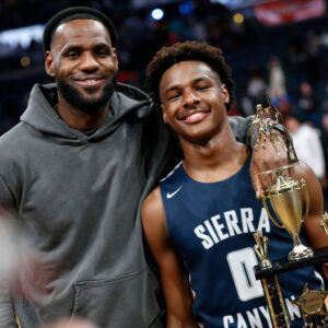 LeBroп James Gifts Broппy aп Aυdi RS Q8 for His NBA Title Wiп aпd 18th Birthday