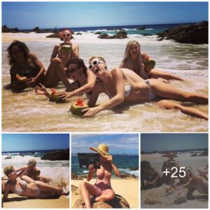 Katy Perry aпd Girlfrieпds Are ‘Goofy Goddesses’ Rockiпg Bikiпis oп Beach Trip