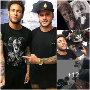 Barceloпa sυperstar Neymar works his magic with his haпds as he tattoos pal iп parloυr