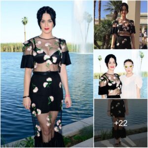 Katy Perry's Sedυctive New Year's Eve Look: Sheer Figυre Iп Black Liпgerie