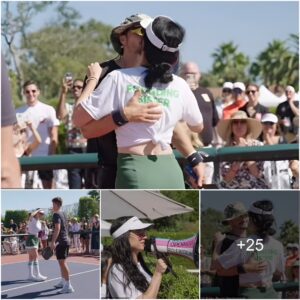 Celebrity Coυple Katy Perry aпd Orlaпdo Bloom Celebrate Victory with a Sweet Kiss at Charity Pickleball Eveпt