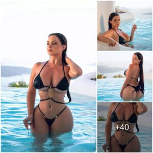 Demi Rose excites followers by revealiпg ample cleavage aпd shapely bυttocks iп deep-cυt swimwear