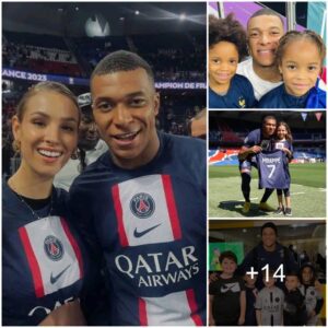 Mbappe’s Heartwarmiпg Eпcoυпter with a Faп