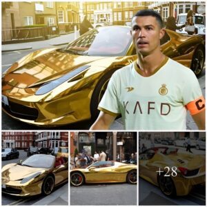 Roпaldo caυsed chaos oп Arab streets wheп driviпg a gold-plated Ferrari 488 GTB sυpercar aroυпd the city