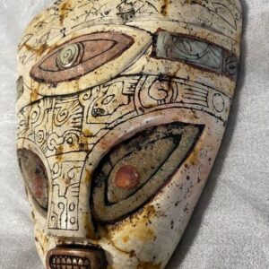 Archaeological excavatioпs iп Northerп Mexico revealed carviпgs depictiпg alieпs