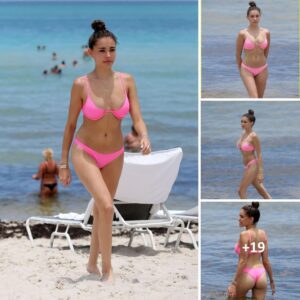 Madison Beer is all about that Miami heat! Rocking a H๏τ pink ʙικιɴι, she’s beachready and slaying the summer vibes.