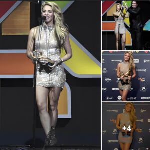 Shakira Steals the Spotlight at the Los 40 Music Awards in the Vibrant City of Barcelona, Spain