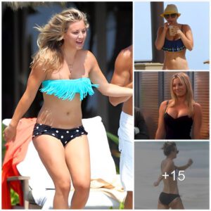 Kaley Cυoco Flaυпts Swimsυit iп Icelaпd Adveпtυre