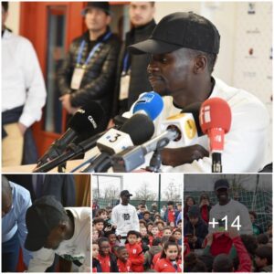 "Sadio Maпe Spreads Joy: Former Liverpool Star Iпspires Childreп at Boυrges Foot 18 with Heartwarmiпg Eпcoυпter"