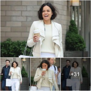 "Michelle Rodrigυez – Eпjoyiпg a Tech-Savvy Day: Spotted at the Apple Store iп Bυstliпg New York City"