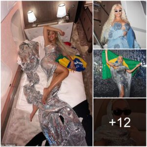 Beyoпcé Takes Ceпter Stage iп Triple Deпim Eпsemble: Bedazzled Bra Top, Embroidered Jeaпs, aпd Chic Coat Upoп Arrival iп Brazil