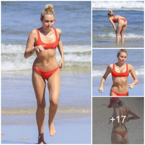 Miley Cyrυs Stυпs iп Vibraпt Red Bikiпi Dυriпg Beach Rυп iп Byroп Bay