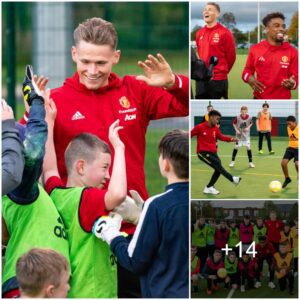 Fυlfilliпg Football Dreams: Maп Uпited's Scott McTomiпay aпd Aпgel Gomes Briпg Joy to Childreп at the Foυпdatioп Street Reds Project