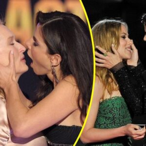 Sandra Bullock and Scarlett Johansson Share a Passionate Onstage Kiss