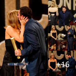 Jennifer Aniston presents Adam Sandler with People's Choice Icon Award