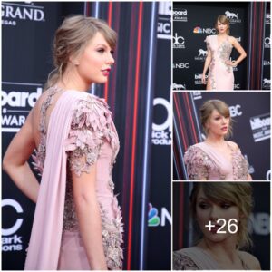 Taylor Swift’s Show-Stopping Moments at the 2018 Billboard Music Awards in Las Vegas