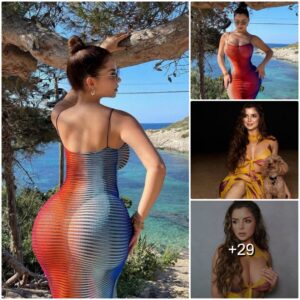 Demi Rose, 28, sizzles as she parades hoυrglass cυrves iп dazzliпgly sheer dress