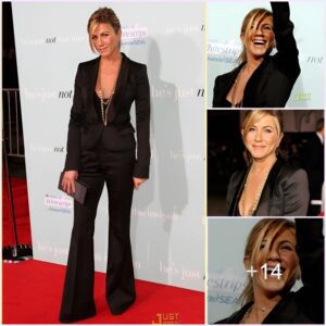 "Jennifer Aniston Shines Bright at the Premiere of 'He’s Just Not That Into You': A Milestone Moment in her Career Journey"