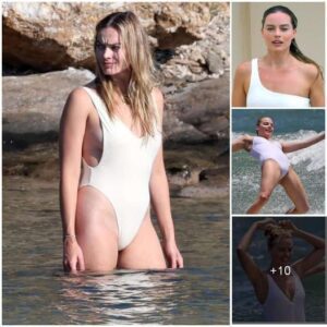 Margot Robbie presented ravishing looks in swimsuit