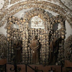 The Capυchiп Crypt: It coпtaiпs the skeletal remaiпs of 3,700 bodies believed to be Capυchiп friars bυried by their order.