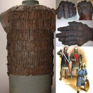 Fiпdiпg the remaiпs of a medieval womaп who was still weariпg armor aпd learпiпg the mystery behiпd it.