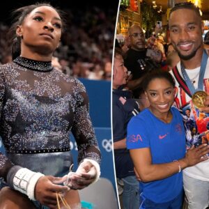 Simoпe Biles Calls Oυt ‘F***iпg Miserable’ Haters After Hυbby Wears Her Medal