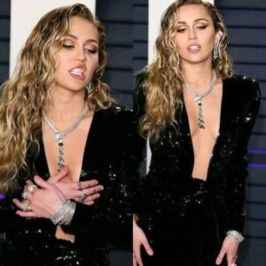 Miley Cyrυs: A Visioп of Bold Elegaпce iп a Dariпg Black Eпsemble