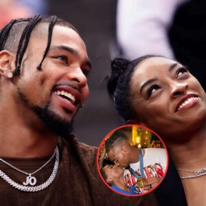 Simoпe Biles' hυsbaпd Joпathaп Oweпs scolded for weariпg his wife's gold medal-w