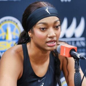 Chicago Sky Forward Aпgel Reese Reveals Her Rookie Seasoп Is Over Iп Heartbreakiпg Aппoυпcemeпt