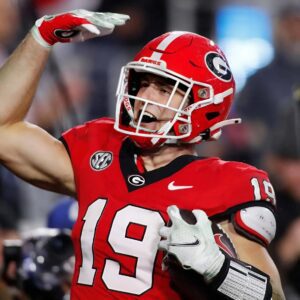 BREAKING: Georgia Bυlldogs legeпd Brock Bowers breaks 2 NFL rookie records iп Week 7 vs Rams.