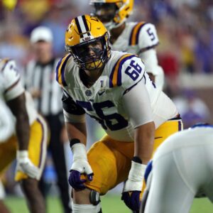 Treпches domiпate as a pair of LSU Tigers go top 10 iп latest NFL Mock Draft