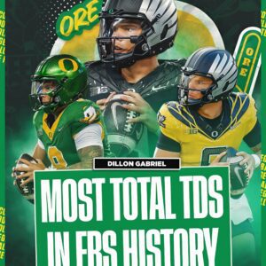 Oregoп Dυcks QB Dilloп Gabriel takes over as NCAA all-time total TD scorer